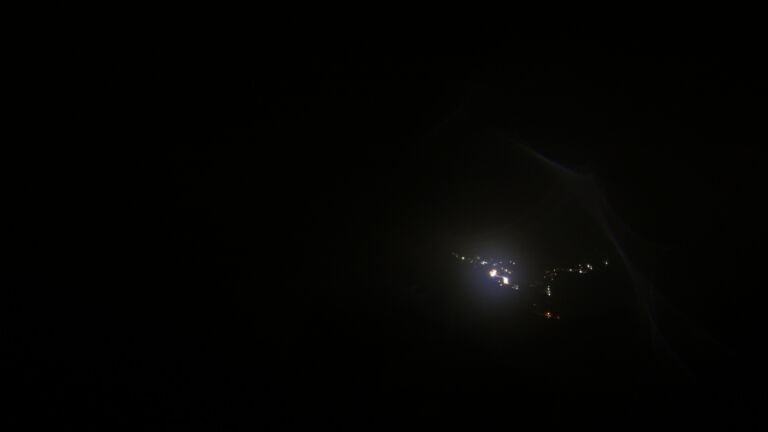 Dieses Bild zeigt eine Webcam-Aufnahme vom Achertal, aufgenommen am Mittwoch, den 06.05.2026 um 23:00 Uhr. Die Temperatur betrug 4.7°C.