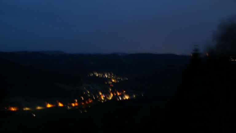 Dieses Bild zeigt eine Webcam-Aufnahme vom Achertal, aufgenommen am Samstag, den 30.05.2026 um 04:30 Uhr. Die Temperatur betrug 17.6°C.