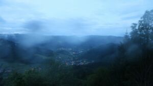 Dieses Bild zeigt eine Webcam-Aufnahme vom Achertal, aufgenommen am Mittwoch, den 20.05.2026 um 05:10 Uhr. Die Temperatur betrug 9.5°C.