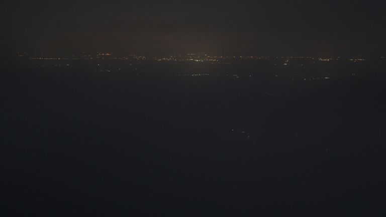 Dieses Bild zeigt eine Webcam-Aufnahme vom Achertal, aufgenommen am Sonntag, den 17.08.2025 um 04:10 Uhr. Die Temperatur betrug 10.9°C.