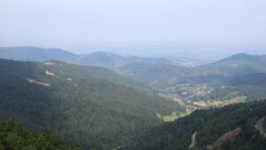 Dieses Bild zeigt eine Webcam-Aufnahme vom Achertal, aufgenommen am Montag, den 23.06.2025 um 09:00 Uhr. Die Temperatur betrug 17.1°C.