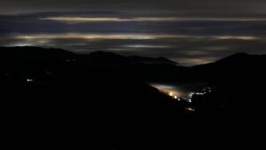 Dieses Bild zeigt eine Webcam-Aufnahme vom Achertal, aufgenommen am Freitag, den 23.01.2026 um 03:00 Uhr. Die Temperatur betrug 3.1°C.