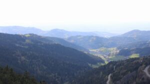 Dieses Bild zeigt eine Webcam-Aufnahme vom Achertal, aufgenommen am Freitag, den 17.04.2026 um 16:50 Uhr. Die Temperatur betrug 14.2°C.