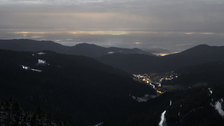 Dieses Bild zeigt eine Webcam-Aufnahme vom Achertal, aufgenommen am Samstag, den 31.01.2026 um 04:30 Uhr. Die Temperatur betrug 2.6°C.