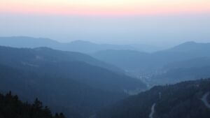 Dieses Bild zeigt eine Webcam-Aufnahme vom Achertal, aufgenommen am Sonntag, den 22.03.2026 um 18:50 Uhr. Die Temperatur betrug 5.5°C.