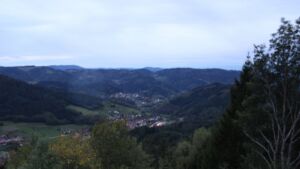 Dieses Bild zeigt eine Webcam-Aufnahme vom Achertal, aufgenommen am Freitag, den 23.10.2026 um 07:50 Uhr. Die Temperatur betrug 10.1°C.