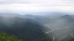 Dieses Bild zeigt eine Webcam-Aufnahme vom Achertal, aufgenommen am Mittwoch, den 16.07.2025 um 15:10 Uhr. Die Temperatur betrug 12°C.