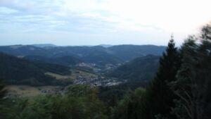 Dieses Bild zeigt eine Webcam-Aufnahme vom Achertal, aufgenommen am Montag, den 24.08.2026 um 20:40 Uhr. Die Temperatur betrug 18.2°C.