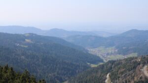 Dieses Bild zeigt eine Webcam-Aufnahme vom Achertal, aufgenommen am Mittwoch, den 18.03.2026 um 13:40 Uhr. Die Temperatur betrug 4.6°C.