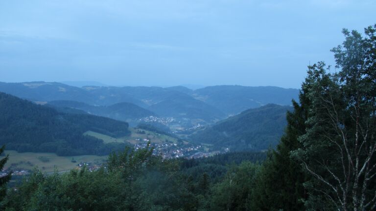 Dieses Bild zeigt eine Webcam-Aufnahme vom Achertal, aufgenommen am Samstag, den 01.08.2026 um 05:40 Uhr. Die Temperatur betrug 16.6°C.