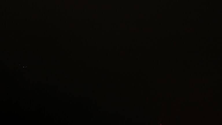 Dieses Bild zeigt eine Webcam-Aufnahme vom Achertal, aufgenommen am Dienstag, den 03.06.2025 um 00:30 Uhr. Die Temperatur betrug 10.9°C.