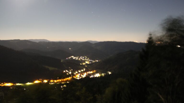 Dieses Bild zeigt eine Webcam-Aufnahme vom Achertal, aufgenommen am Dienstag, den 22.09.2026 um 23:30 Uhr. Die Temperatur betrug 11.6°C.