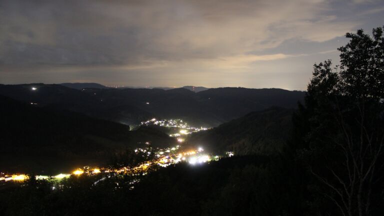 Dieses Bild zeigt eine Webcam-Aufnahme vom Achertal, aufgenommen am Montag, den 05.10.2026 um 06:10 Uhr. Die Temperatur betrug 14.1°C.