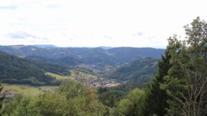 Dieses Bild zeigt eine Webcam-Aufnahme vom Achertal, aufgenommen am Sonntag, den 30.08.2026 um 16:20 Uhr. Die Temperatur betrug 22.4°C.