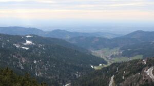 Dieses Bild zeigt eine Webcam-Aufnahme vom Achertal, aufgenommen am Freitag, den 03.04.2026 um 17:20 Uhr. Die Temperatur betrug 6.6°C.