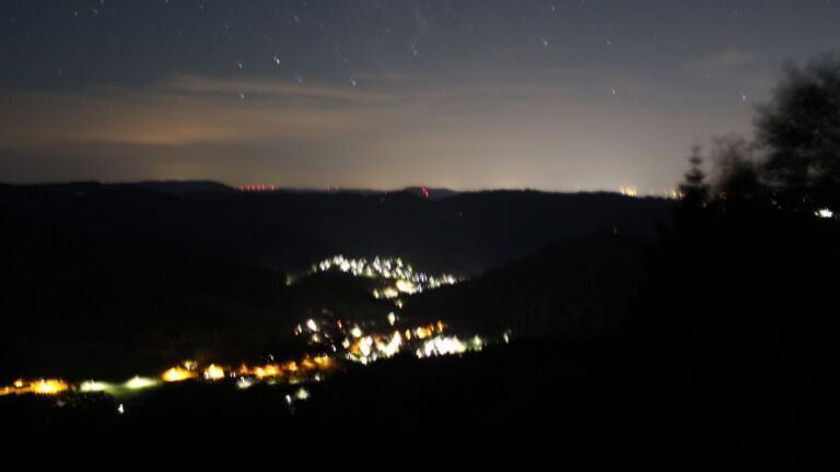 Dieses Bild zeigt eine Webcam-Aufnahme vom Achertal, aufgenommen am Samstag, den 11.07.2026 um 03:20 Uhr. Die Temperatur betrug 21.2°C.