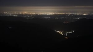 Dieses Bild zeigt eine Webcam-Aufnahme vom Achertal, aufgenommen am Dienstag, den 14.04.2026 um 23:00 Uhr. Die Temperatur betrug 2.6°C.