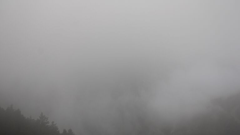 Dieses Bild zeigt eine Webcam-Aufnahme vom Achertal, aufgenommen am Samstag, den 27.09.2025 um 17:20 Uhr. Die Temperatur betrug 8.6°C.