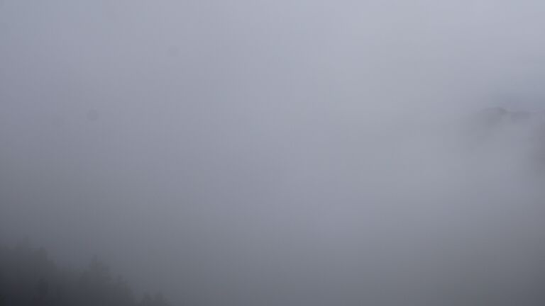 Dieses Bild zeigt eine Webcam-Aufnahme vom Achertal, aufgenommen am Donnerstag, den 25.09.2025 um 17:40 Uhr. Die Temperatur betrug 5.5°C.