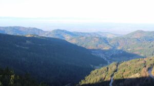 Dieses Bild zeigt eine Webcam-Aufnahme vom Achertal, aufgenommen am Dienstag, den 09.12.2025 um 09:50 Uhr. Die Temperatur betrug 10.4°C.