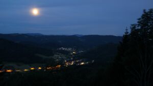 Dieses Bild zeigt eine Webcam-Aufnahme vom Achertal, aufgenommen am Dienstag, den 02.06.2026 um 04:30 Uhr. Die Temperatur betrug 16.3°C.