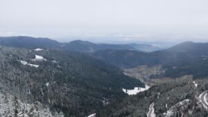 Dieses Bild zeigt eine Webcam-Aufnahme vom Achertal, aufgenommen am Freitag, den 30.01.2026 um 13:40 Uhr. Die Temperatur betrug 0.9°C.