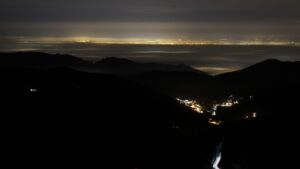 Dieses Bild zeigt eine Webcam-Aufnahme vom Achertal, aufgenommen am Sonntag, den 21.12.2025 um 06:30 Uhr. Die Temperatur betrug 7.8°C.