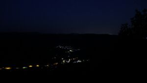 Dieses Bild zeigt eine Webcam-Aufnahme vom Achertal, aufgenommen am Dienstag, den 28.07.2026 um 04:30 Uhr. Die Temperatur betrug 16°C.