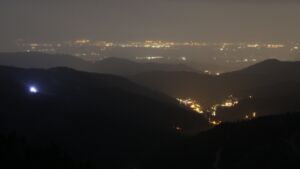 Dieses Bild zeigt eine Webcam-Aufnahme vom Achertal, aufgenommen am Samstag, den 06.12.2025 um 06:10 Uhr. Die Temperatur betrug 1.6°C.