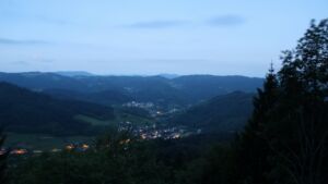 Dieses Bild zeigt eine Webcam-Aufnahme vom Achertal, aufgenommen am Dienstag, den 19.05.2026 um 05:00 Uhr. Die Temperatur betrug 7.8°C.