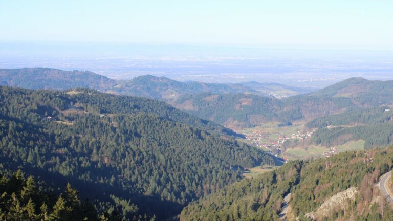 Dieses Bild zeigt eine Webcam-Aufnahme vom Achertal, aufgenommen am Montag, den 02.03.2026 um 09:10 Uhr. Die Temperatur betrug 8.2°C.