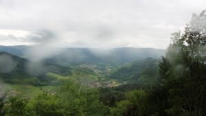 Dieses Bild zeigt eine Webcam-Aufnahme vom Achertal, aufgenommen am Mittwoch, den 20.05.2026 um 09:20 Uhr. Die Temperatur betrug 10.3°C.