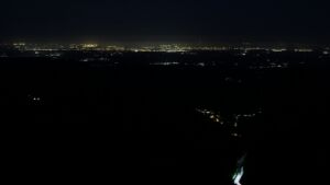 Dieses Bild zeigt eine Webcam-Aufnahme vom Achertal, aufgenommen am Samstag, den 25.04.2026 um 05:00 Uhr. Die Temperatur betrug 9.8°C.