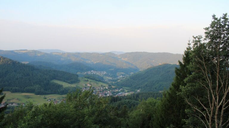 Dieses Bild zeigt eine Webcam-Aufnahme vom Achertal, aufgenommen am Donnerstag, den 16.07.2026 um 06:30 Uhr. Die Temperatur betrug 18.6°C.