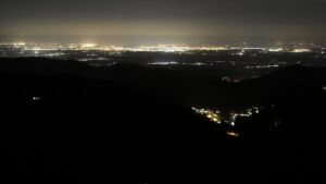 Dieses Bild zeigt eine Webcam-Aufnahme vom Achertal, aufgenommen am Dienstag, den 07.04.2026 um 00:00 Uhr. Die Temperatur betrug 6.4°C.