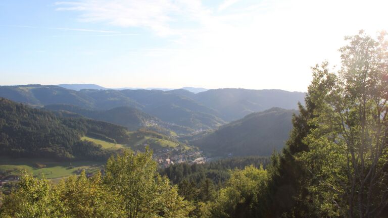 Dieses Bild zeigt eine Webcam-Aufnahme vom Achertal, aufgenommen am Samstag, den 26.09.2026 um 17:50 Uhr. Die Temperatur betrug 26.9°C.