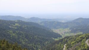 Dieses Bild zeigt eine Webcam-Aufnahme vom Achertal, aufgenommen am Dienstag, den 28.04.2026 um 14:40 Uhr. Die Temperatur betrug 15.4°C.