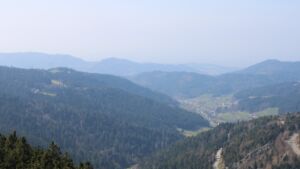 Dieses Bild zeigt eine Webcam-Aufnahme vom Achertal, aufgenommen am Sonntag, den 22.03.2026 um 13:20 Uhr. Die Temperatur betrug 7.1°C.