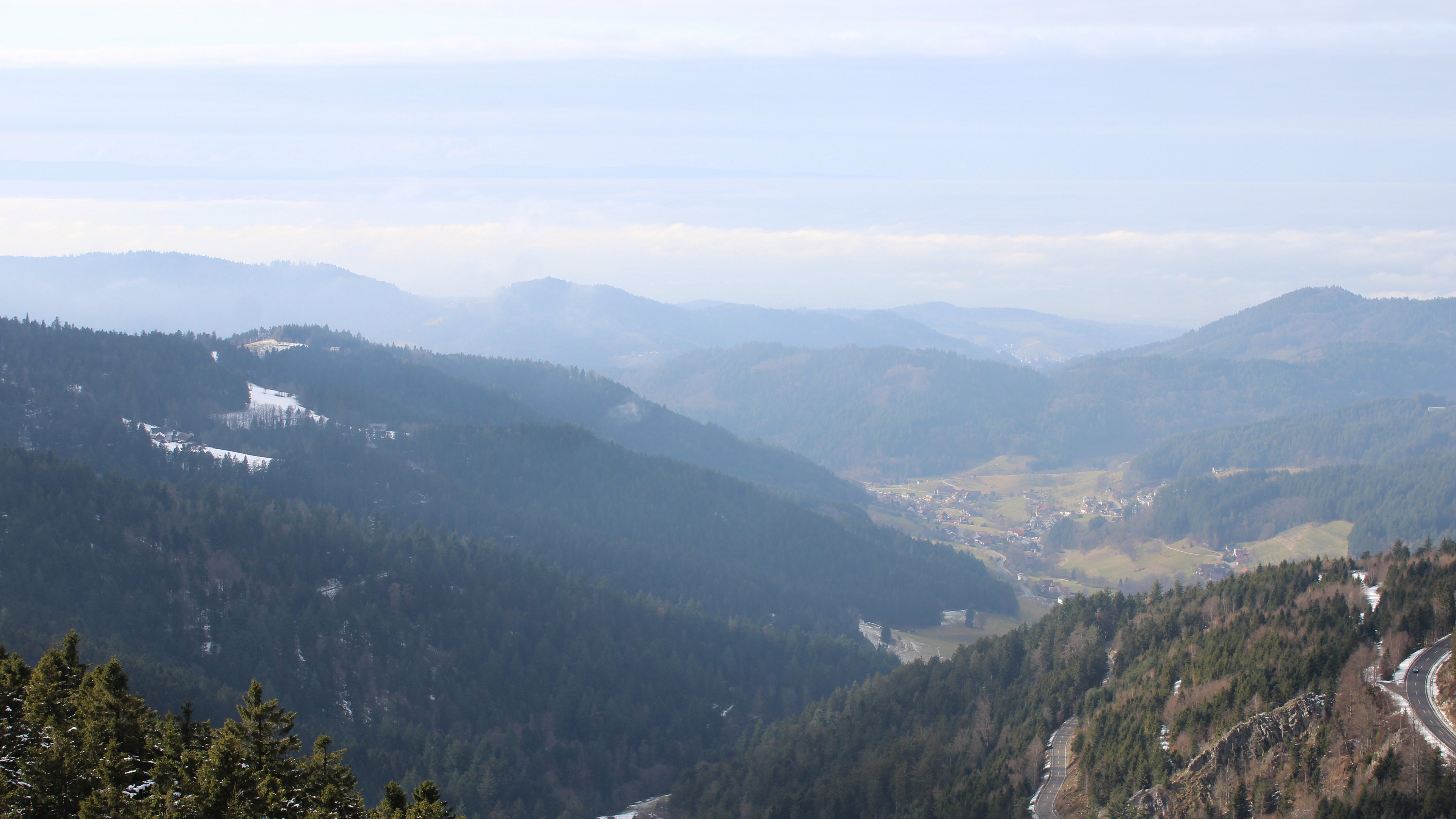 Dieses Bild zeigt eine Webcam-Aufnahme vom Achertal, aufgenommen am Samstag, den 31.01.2026 um 14:10 Uhr. Die Temperatur betrug 6.1°C.