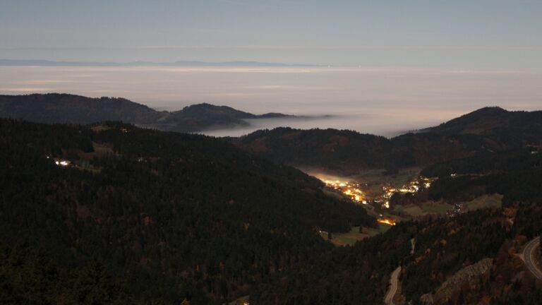 Dieses Bild zeigt eine Webcam-Aufnahme vom Achertal, aufgenommen am Samstag, den 08.11.2025 um 00:00 Uhr. Die Temperatur betrug 7.2°C.