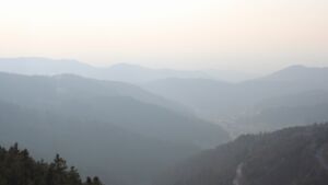 Dieses Bild zeigt eine Webcam-Aufnahme vom Achertal, aufgenommen am Sonntag, den 22.03.2026 um 17:40 Uhr. Die Temperatur betrug 6.6°C.