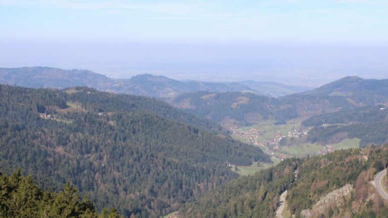 Dieses Bild zeigt eine Webcam-Aufnahme vom Achertal, aufgenommen am Samstag, den 11.04.2026 um 10:30 Uhr. Die Temperatur betrug 12.5°C.