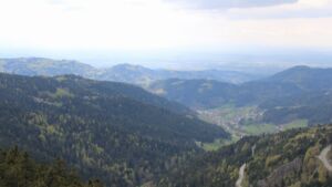 Dieses Bild zeigt eine Webcam-Aufnahme vom Achertal, aufgenommen am Dienstag, den 21.04.2026 um 15:40 Uhr. Die Temperatur betrug 5.9°C.