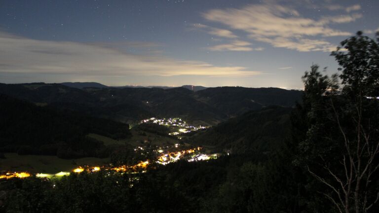 Dieses Bild zeigt eine Webcam-Aufnahme vom Achertal, aufgenommen am Freitag, den 04.09.2026 um 05:00 Uhr. Die Temperatur betrug 17.9°C.