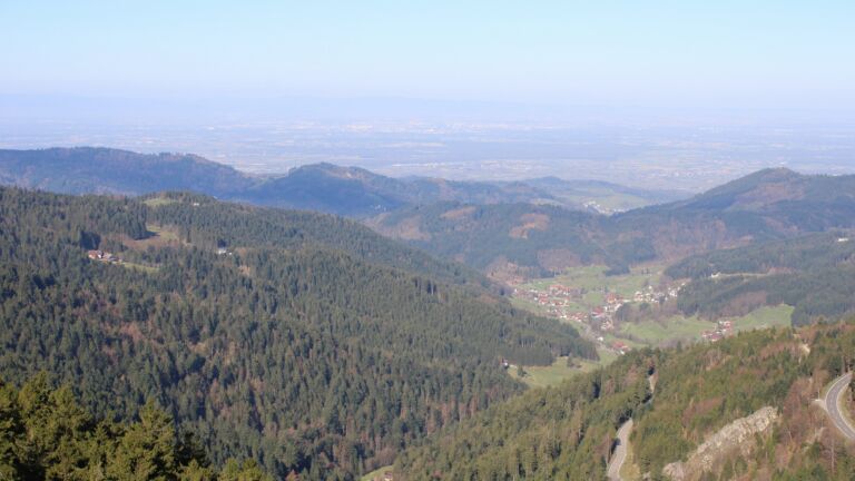 Dieses Bild zeigt eine Webcam-Aufnahme vom Achertal, aufgenommen am Mittwoch, den 08.04.2026 um 09:30 Uhr. Die Temperatur betrug 10°C.