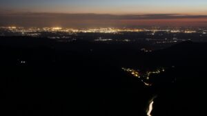 Dieses Bild zeigt eine Webcam-Aufnahme vom Achertal, aufgenommen am Montag, den 20.04.2026 um 21:40 Uhr. Die Temperatur betrug 4.1°C.