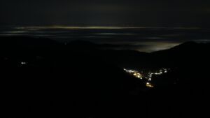 Dieses Bild zeigt eine Webcam-Aufnahme vom Achertal, aufgenommen am Dienstag, den 20.01.2026 um 23:50 Uhr. Die Temperatur betrug 6.2°C.