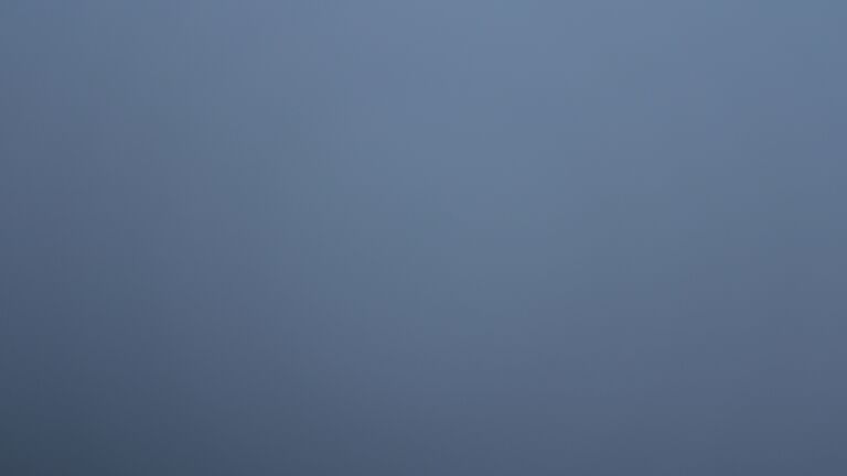 Dieses Bild zeigt eine Webcam-Aufnahme vom Achertal, aufgenommen am Montag, den 26.05.2025 um 05:30 Uhr. Die Temperatur betrug 7°C.
