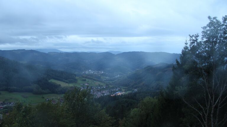 Dieses Bild zeigt eine Webcam-Aufnahme vom Achertal, aufgenommen am Donnerstag, den 08.10.2026 um 07:30 Uhr. Die Temperatur betrug 13.1°C.