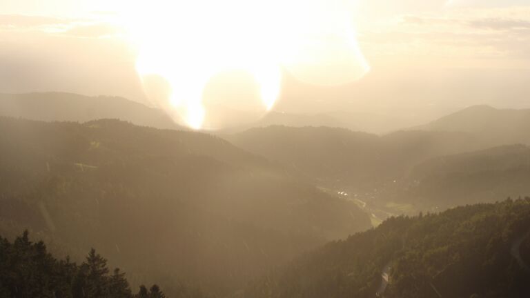Dieses Bild zeigt eine Webcam-Aufnahme vom Achertal, aufgenommen am Donnerstag, den 11.09.2025 um 19:10 Uhr. Die Temperatur betrug 10.2°C.